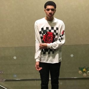 Meet your Posher, Justice